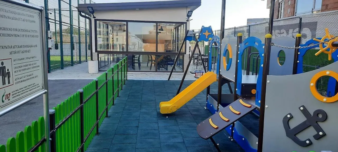 Bayview Family Garden Studio A1 Μπουργκάς 0*,